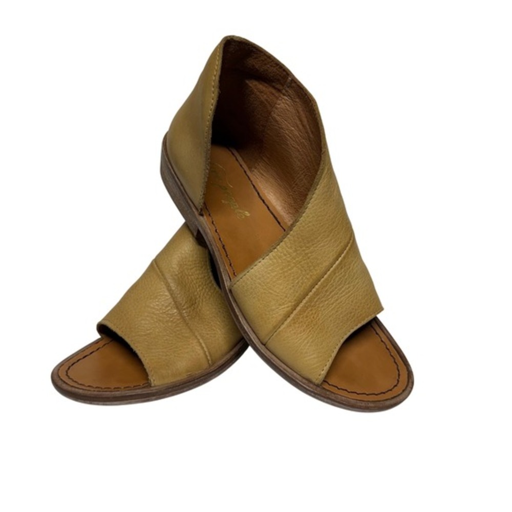 Free People Mont Blanc Tan Leather Asymmetric Open Toe Flat Sandal Size 36 / 5.5